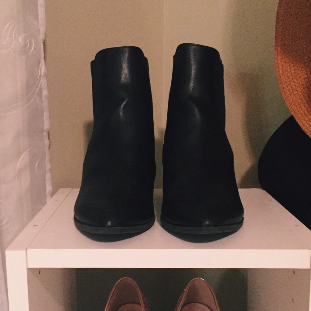 ✨Black Chelsea Boots✨